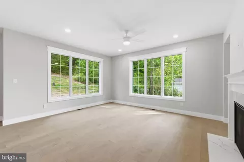 Living - 77 Spring Rd, Malvern, PA 19355 photo 6 of 11