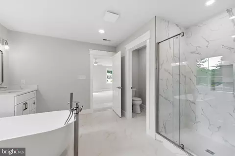 Entry Way - 77 Spring Rd, Malvern, PA 19355 photo 10 of 14