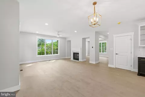 Living - 77 Spring Rd, Malvern, PA 19355 photo 10 of 11