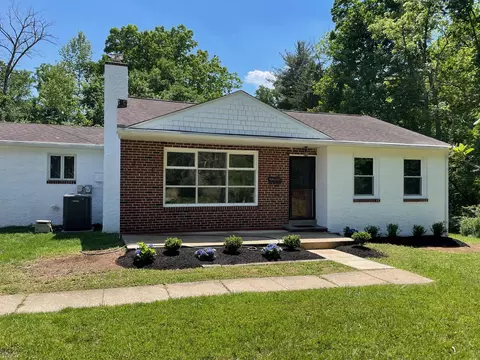 10 Yorktown Ave, West Chester, PA 19382