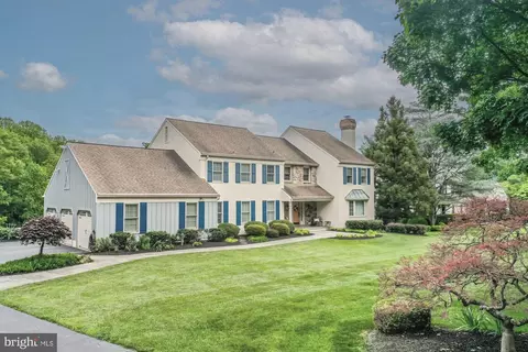 870 Silverwood Dr, West Chester, PA 19382