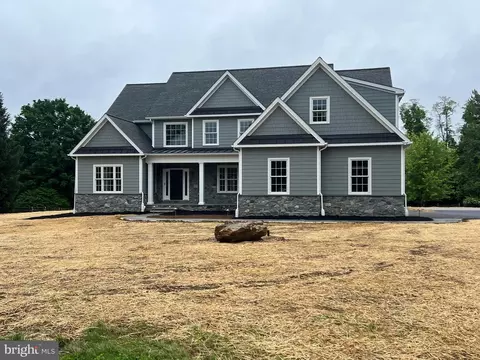 2400 Horseshoe Trl, Chester Springs, PA 19425
