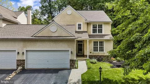 1011 Chiswell Dr, Downingtown, PA 19335