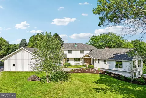 989 Delchester Rd, Newtown Square, PA 19073