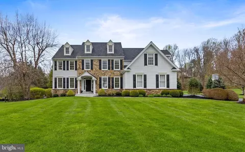 1734 Chantilly Ln, Chester Springs, PA 19425