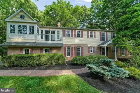 686 Limehouse Rd, Wayne, PA 19087