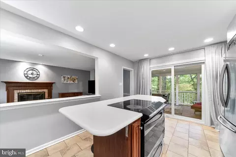 Entry Way - 686 Limehouse Rd, Wayne, PA 19087 photo 2 of 14