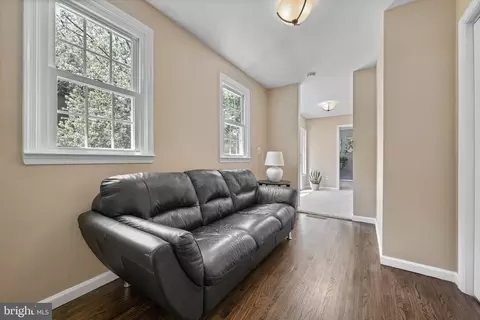 Entry Way - 686 Limehouse Rd, Wayne, PA 19087 photo 9 of 14