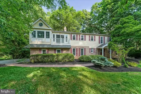 686 Limehouse Rd, Wayne, PA 19087