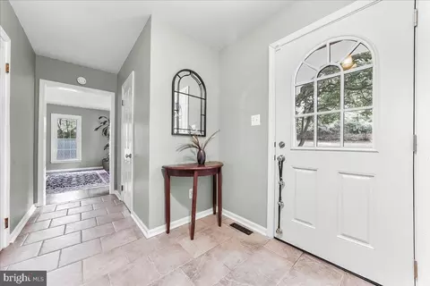 Entry Way - 686 Limehouse Rd, Wayne, PA 19087 photo 1 of 14