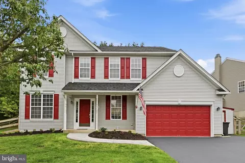 736 Meadowbrook Dr, Coatesville, PA 19320