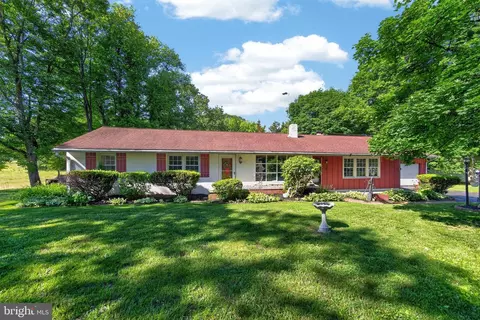 352 Pughtown Rd, Spring City, PA 19475