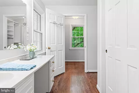 Entry Way - 533 Gulph Rd, Wayne, PA 19087 photo 6 of 6
