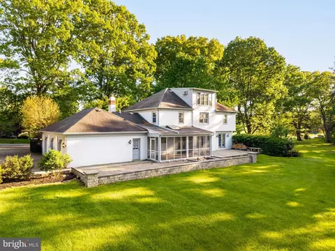 Exterior - 533 Gulph Rd, Wayne, PA 19087 photo 1 of 6