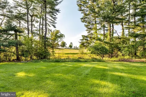 Exterior - 533 Gulph Rd, Wayne, PA 19087 photo 6 of 6