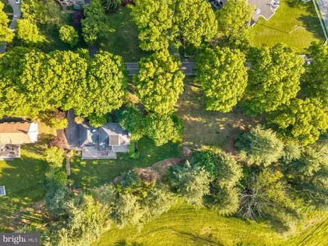 View/Area - 533 Gulph Rd, Wayne, PA 19087 photo 2 of 2
