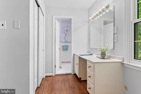 Entry Way - 533 Gulph Rd, Wayne, PA 19087 photo 5 of 6
