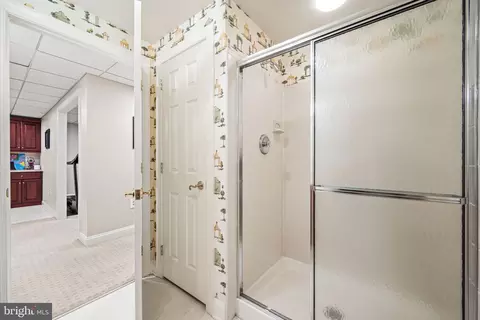 Bath - 4 Fairwind Ln, Exton, PA 19341 photo 7 of 8