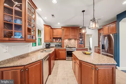 Kitchen - 4 Fairwind Ln, Exton, PA 19341 photo 2 of 3