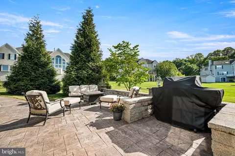 Exterior - 4 Fairwind Ln, Exton, PA 19341 photo 8 of 9