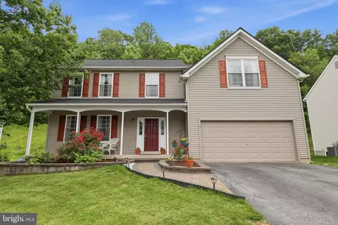 820 Windridge Ln, Downingtown, PA 19335