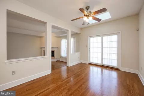 Living - 224 Cambridge Chase, Exton, PA 19341 photo 3 of 5