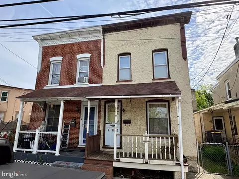 207 Chestnut St, Downingtown, PA 19335