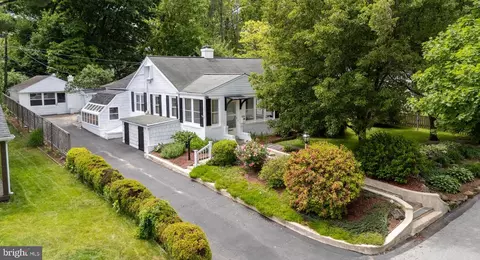 14 Beryl Rd, Paoli, PA 19301