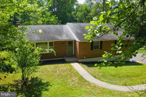 1199 Shenkel Rd, Pottstown, PA 19465