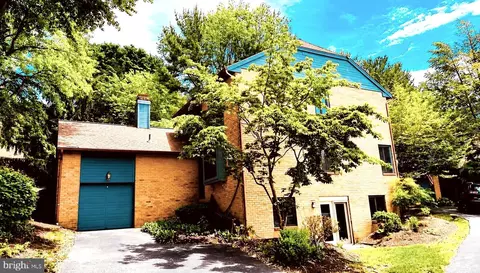 13 Painters Ln, Chesterbrook, PA 19087