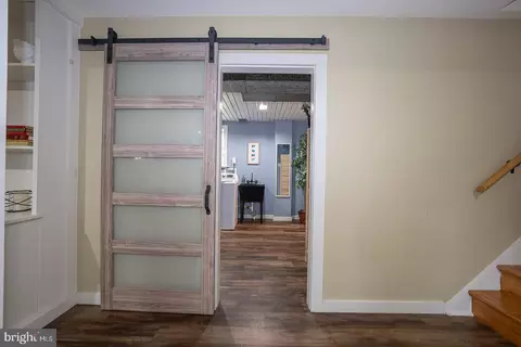 Entry Way - 675 Wallace Dr, Wayne, PA 19087 photo 6 of 7