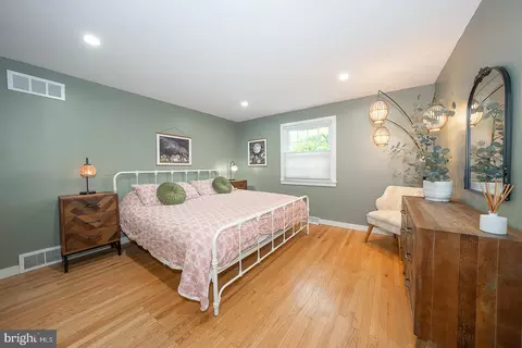 Bedroom - 675 Wallace Dr, Wayne, PA 19087 photo 2 of 5