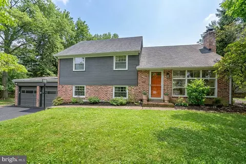 675 Wallace Dr, Wayne, PA 19087