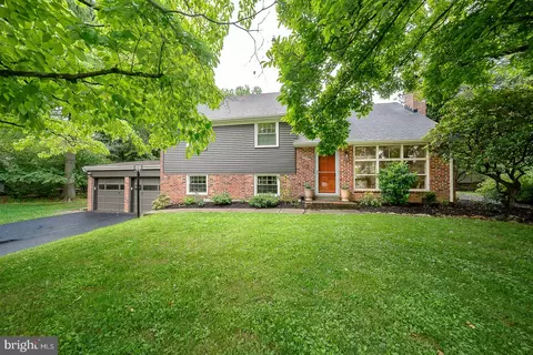 Exterior - 675 Wallace Dr, Wayne, PA 19087 photo 6 of 7
