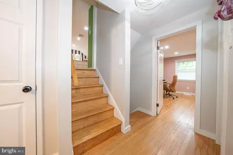 Entry Way - 675 Wallace Dr, Wayne, PA 19087 photo 4 of 7