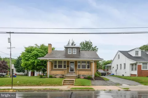 256 S 5th St, Oxford, PA 19363
