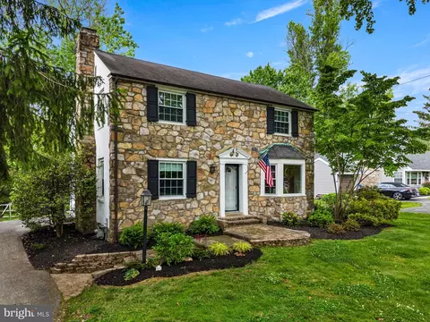 121 Upper Gulph Rd, Strafford, PA 19087