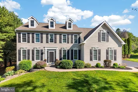 17 Oneida Ct, Chester Springs, PA 19425