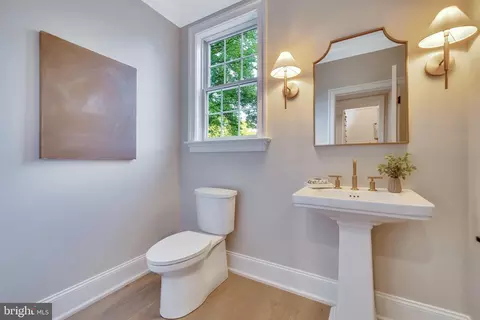 Entry Way - 1343 Thomas Rd, Wayne, PA 19087 photo 6 of 21