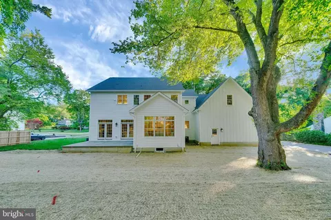 Exterior - 1343 Thomas Rd, Wayne, PA 19087 photo 9 of 22