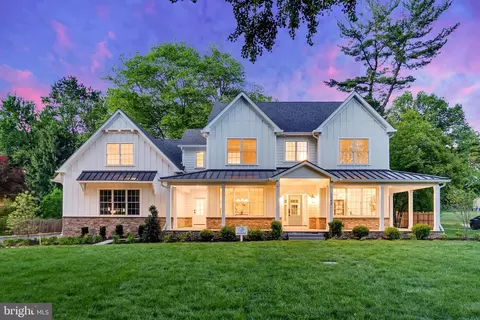 Exterior - 1343 Thomas Rd, Wayne, PA 19087 photo 2 of 22
