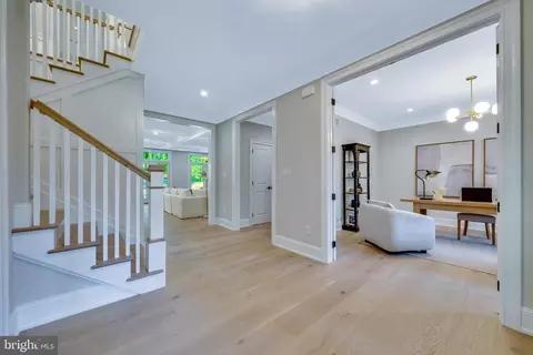 Entry Way - 1343 Thomas Rd, Wayne, PA 19087 photo 5 of 21