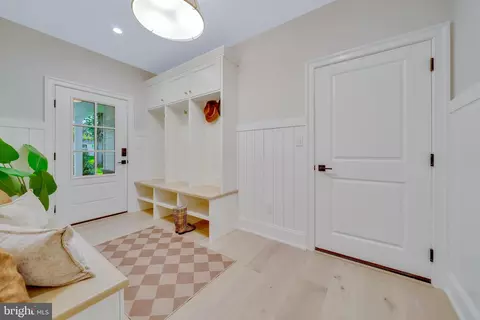 Entry Way - 1343 Thomas Rd, Wayne, PA 19087 photo 10 of 21