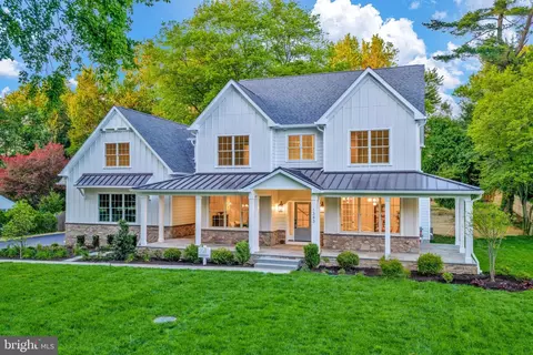 Exterior - 1343 Thomas Rd, Wayne, PA 19087 photo 5 of 22