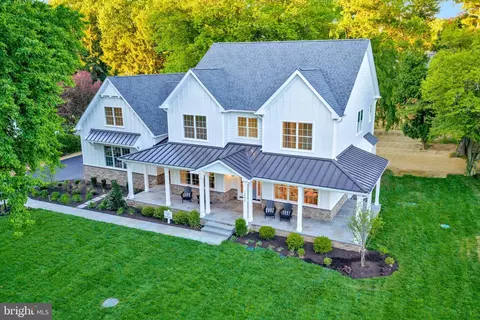 Exterior - 1343 Thomas Rd, Wayne, PA 19087 photo 8 of 22