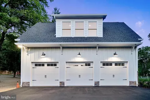 Exterior - 1343 Thomas Rd, Wayne, PA 19087 photo 19 of 22