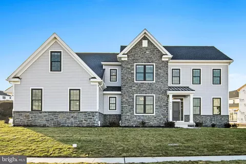 301 Parker Ln, Glenmoore, PA 19343