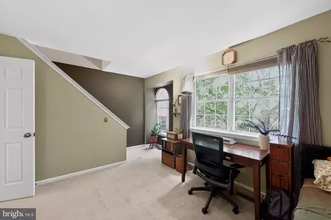 Entry Way - 46 Rampart Dr, Chesterbrook, PA 19087 photo 3 of 5