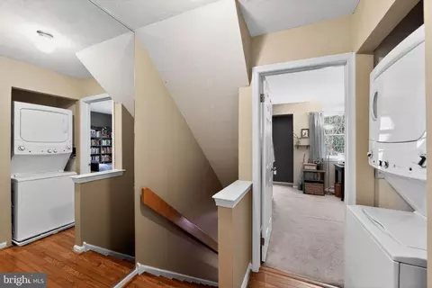 Entry Way - 46 Rampart Dr, Chesterbrook, PA 19087 photo 5 of 5