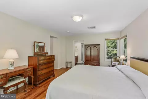 124 Ladderback Ln, Devon, PA 19333 photo 30